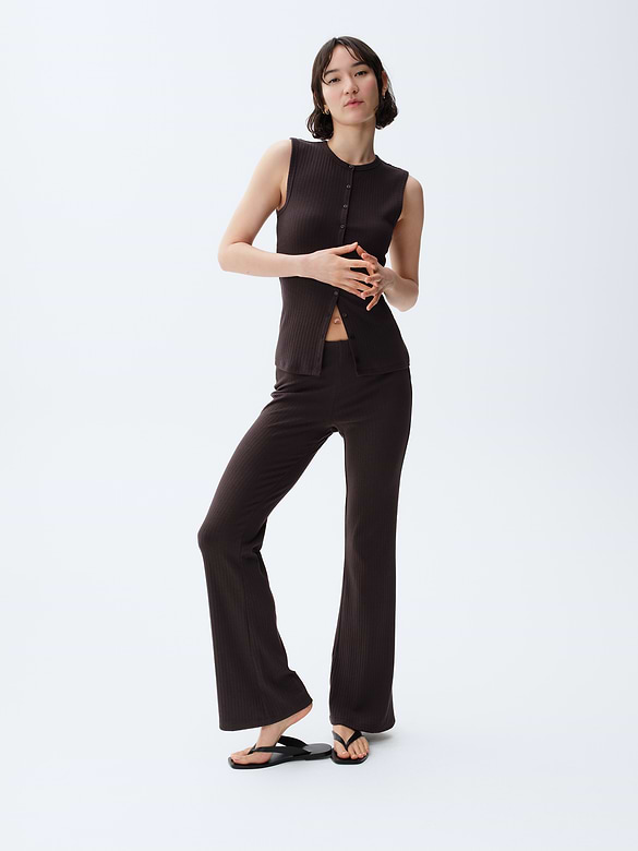Gap Modern Wide Rib Flare Pants — photo 7