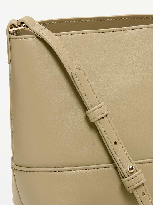 Old Navy Small Preppy Bucket Bag — photo 6