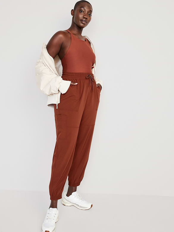 Old Navy Extra High-Waisted StretchTech Cargo Jogger Pants — photo 3