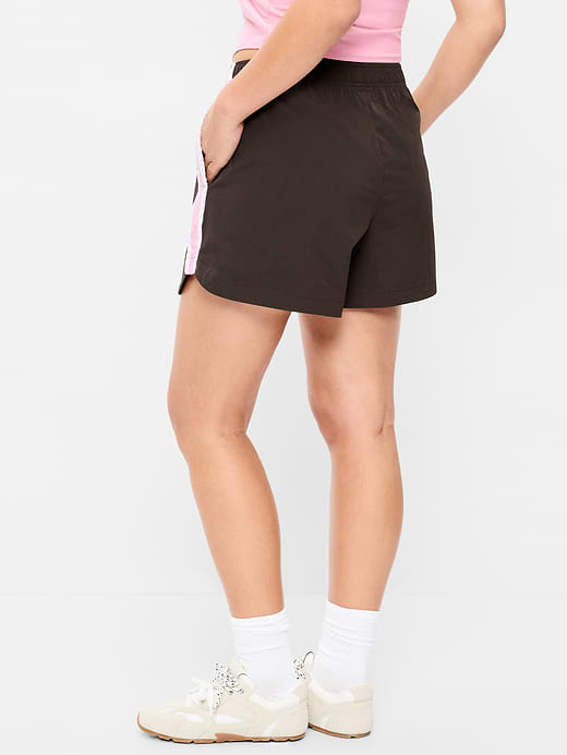 Old Navy High-Waisted TrekTech Run Shorts — photo 6