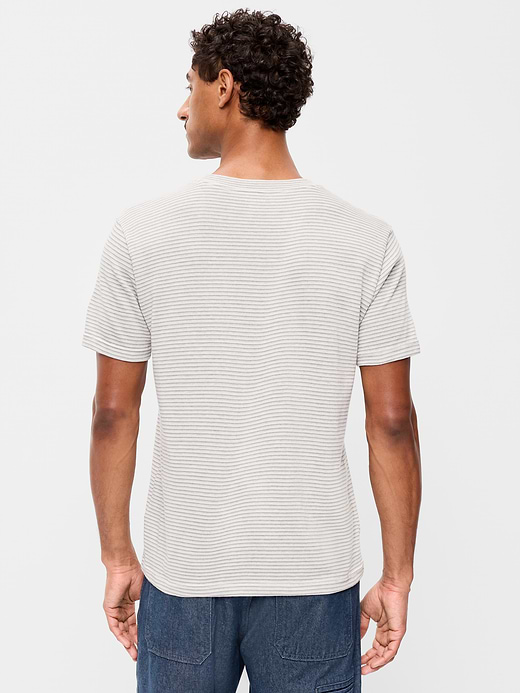 Old Navy Soft-Washed Crew-Neck T-Shirt — photo 3