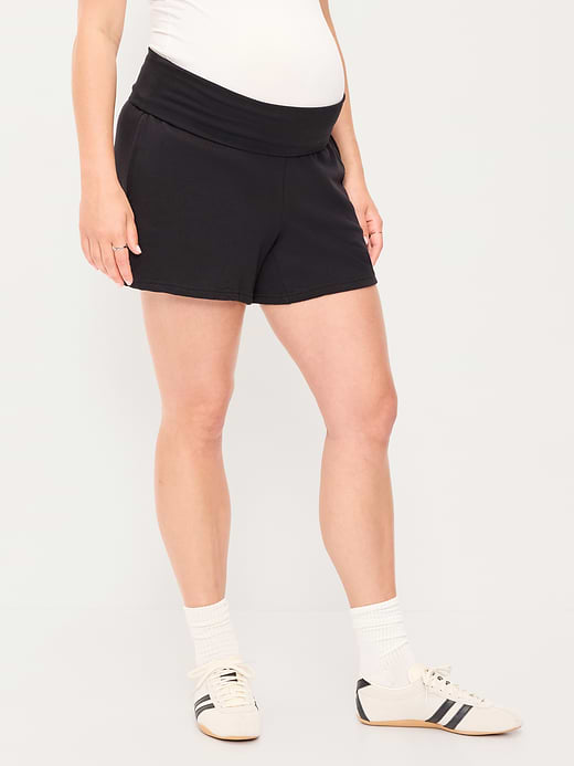 Old Navy Maternity Fleece Pull-On Shorts -- 5-inch inseam — photo 3
