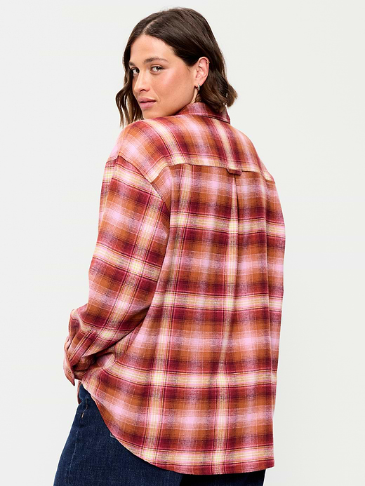Old Navy Oversized Button-Down Boyfriend Flannel Shirt — photo 7