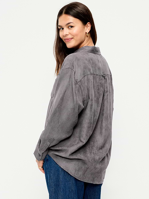 Old Navy Oversized Boyfriend Button-Down Faux-Suede Shirt — photo 7