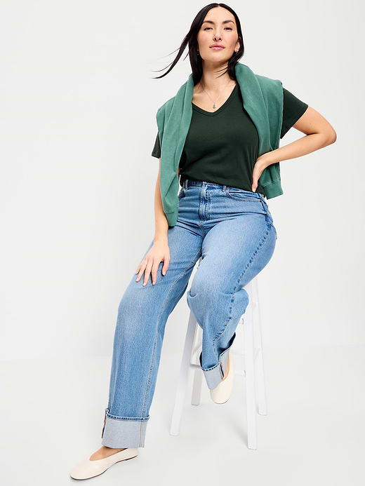 Old Navy EveryWear V-Neck T-Shirt — photo 4