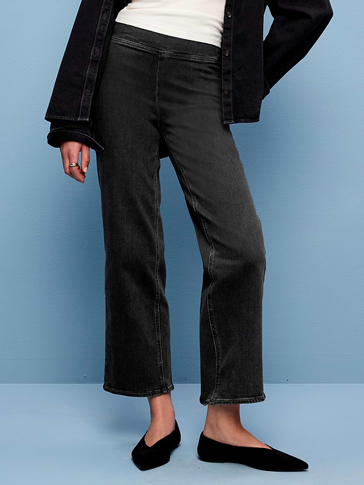 Old Navy High-Waisted Weekender Pull-On Crop Wide-Leg Jeans — photo 3