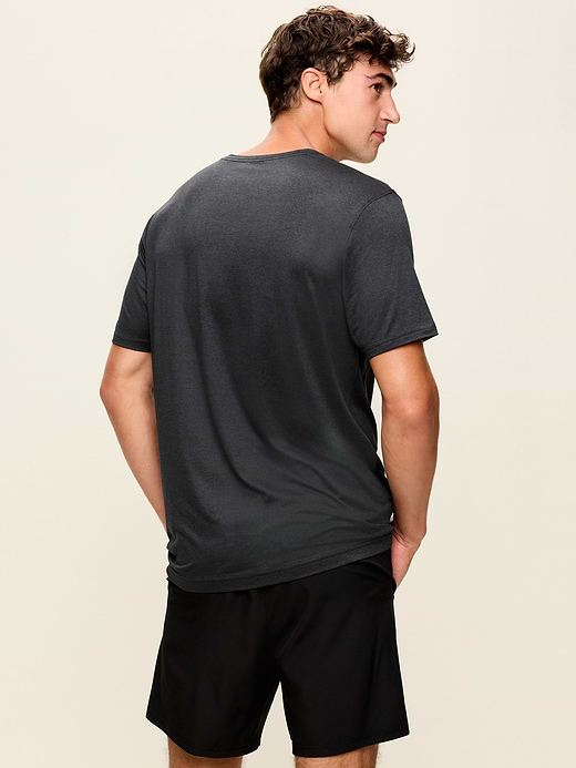 Old Navy CloudMotion  T-Shirt — photo 3
