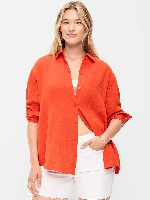 Old Navy Open-Back Crinkle Gauze Button-Down Shirt — photo 6