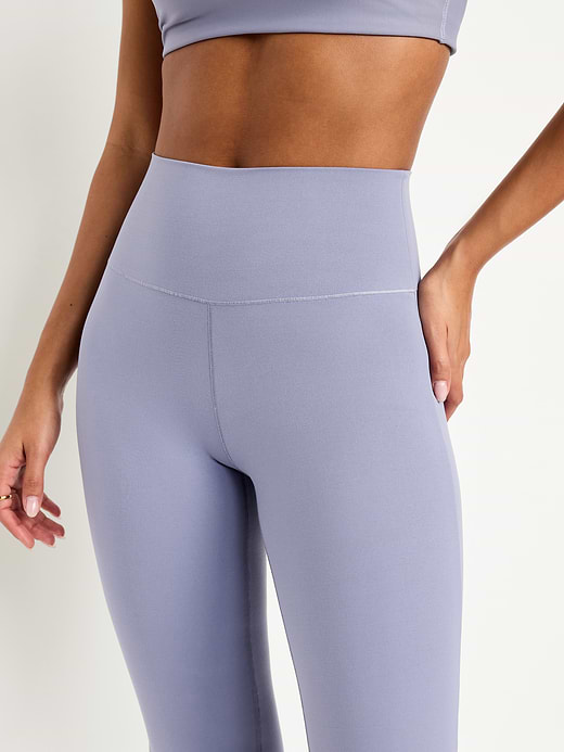 Old Navy High-Waisted StudioSmooth Flare Leggings — photo 5