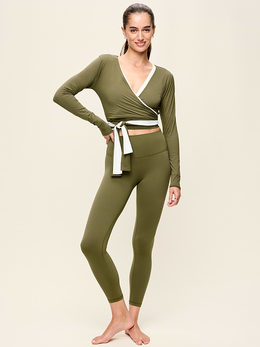 Old Navy High-Waisted StudioSmooth 7/8 Leggings — photo 3