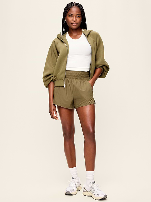 Old Navy Extra High-Waisted Crinkle Run Shorts -- 3-inch inseam — photo 3