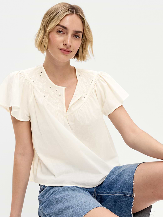 Old Navy Short-Sleeve Embroidered Trousseau Top — photo 4