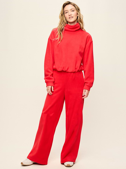 Old Navy Extra High-Waisted Performance Fleece Wide-Leg Sweatpants — photo 3