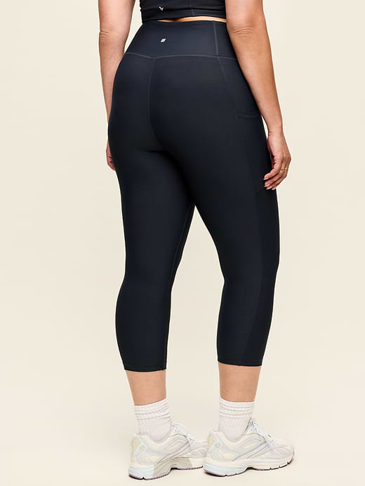 Old Navy High-Waisted PowerSoft Crop Pocket Leggings — photo 18