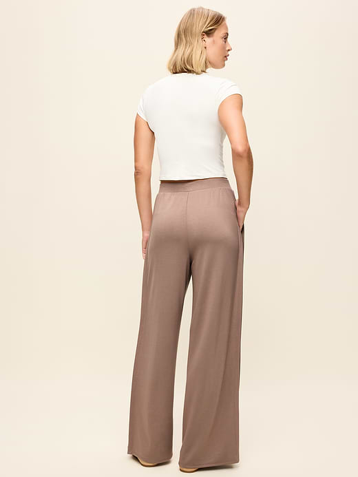 Old Navy High-Waisted Bounce Lite Drapey Wide-Leg Pleated Pants — photo 4