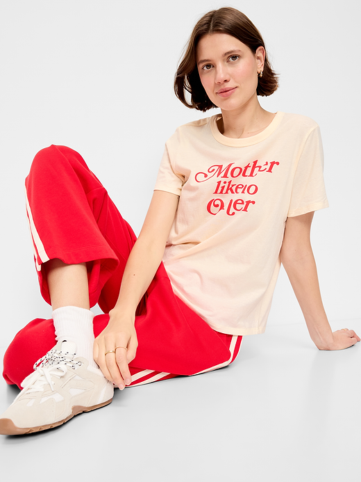 Old Navy EveryWear Crew-Neck Graphic T-Shirt — photo 4