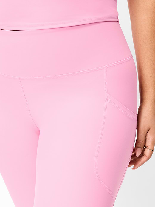 Old Navy High-Waisted PowerSoft Crop Pocket Leggings — photo 4