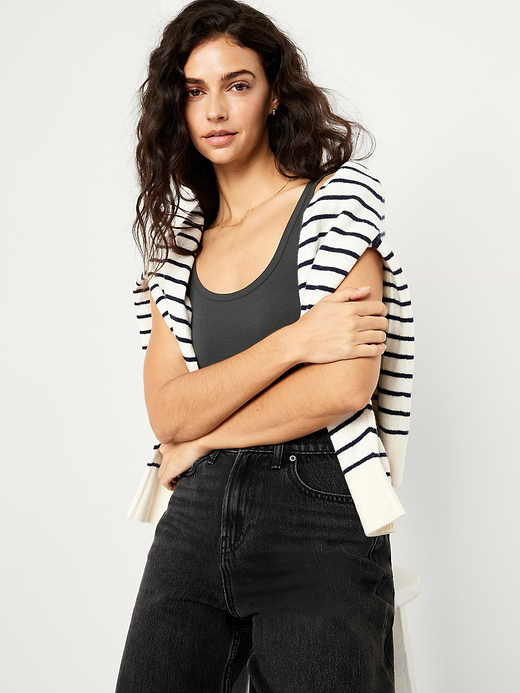 Old Navy First-Layer Scoop-Neck Tank Top — photo 4