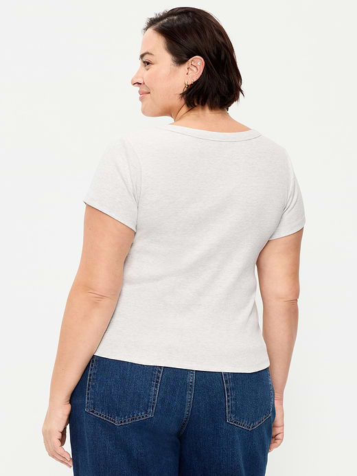 Old Navy Snug Crop V-Neck Ribbed T-Shirt — photo 9