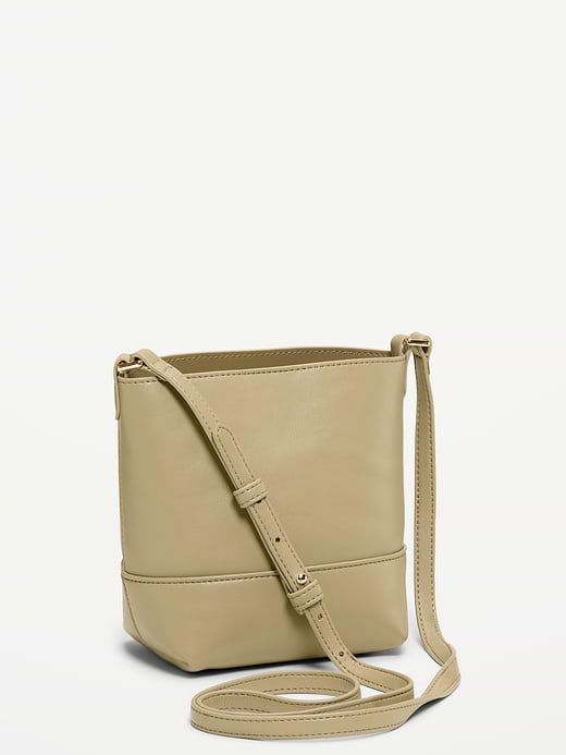Old Navy Small Preppy Bucket Bag — photo 1
