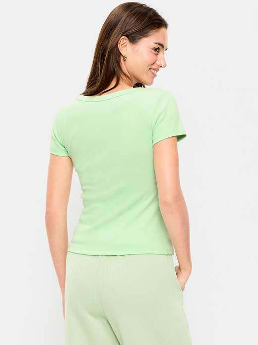 Old Navy Snug Crop V-Neck Ribbed T-Shirt — photo 3