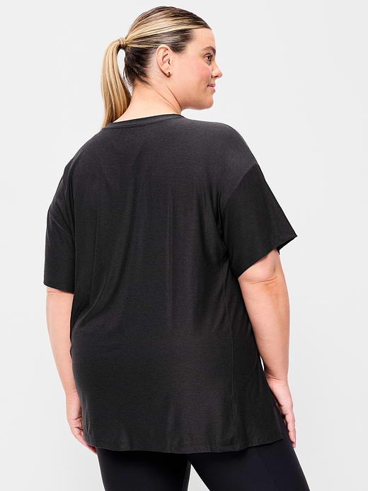 Old Navy CloudMotion Short-Sleeve Tunic — photo 9