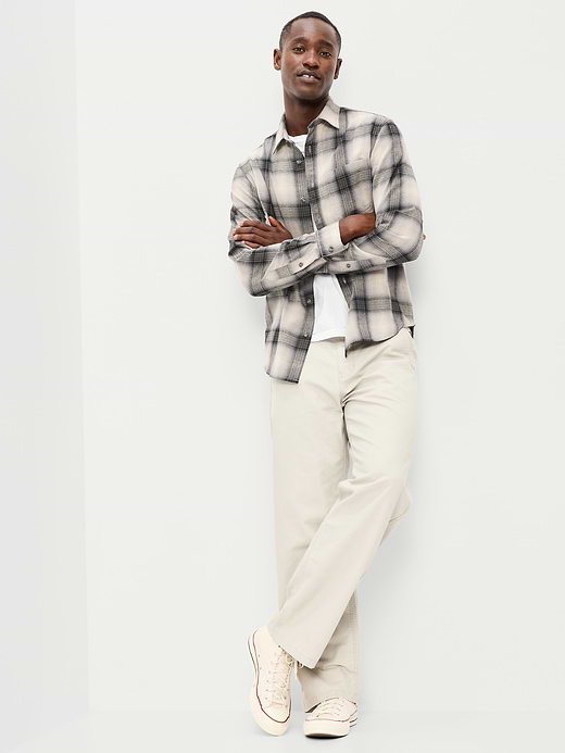 Old Navy Relaxed Long-Sleeve Flannel Pocket Shirt — photo 4