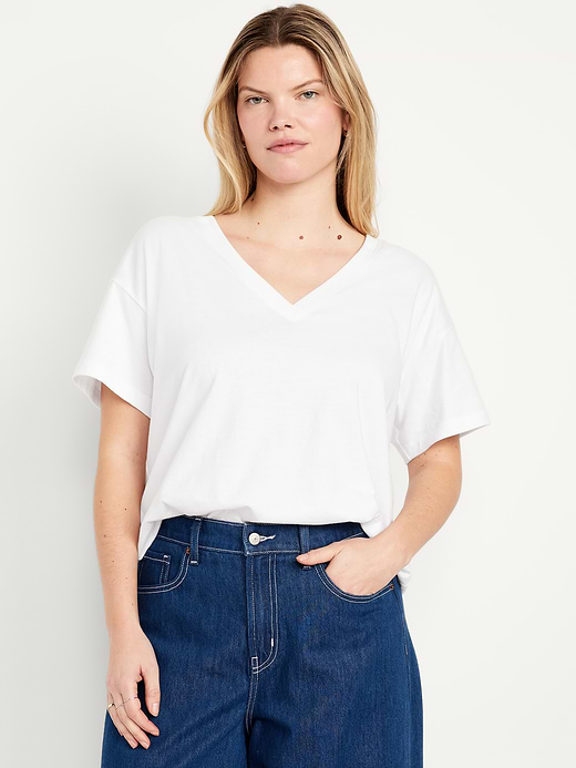 Old Navy Vintage V-Neck T-Shirt — photo 5