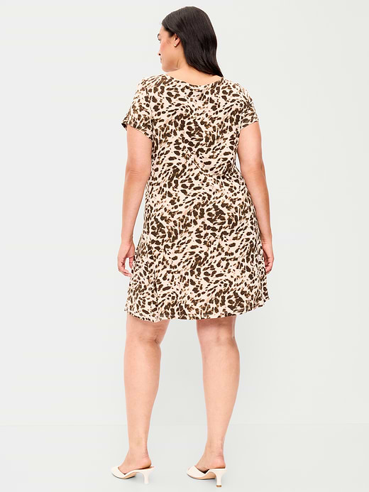 Old Navy Short-Sleeve Mini Swing Dress — photo 10