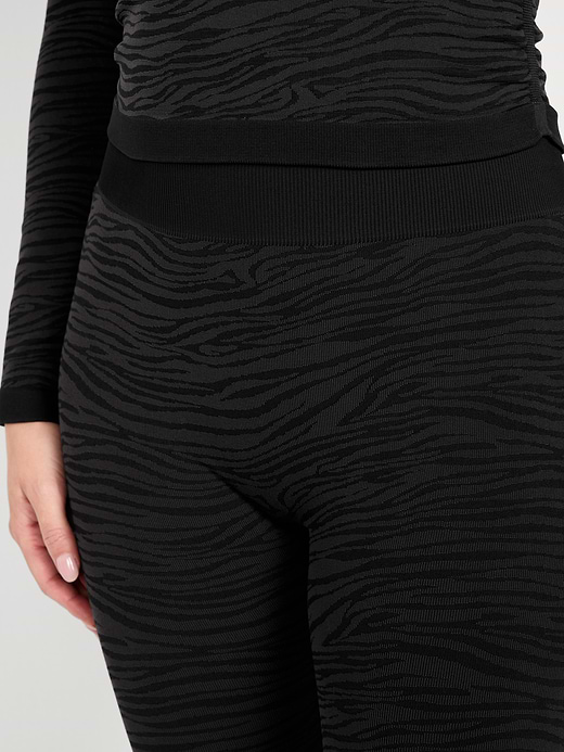 Old Navy High-Waisted Seamless Jacquard Leggings — photo 4