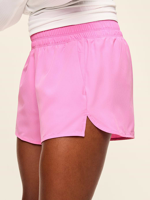 Old Navy Extra High-Waisted Crinkle Run Shorts -- 3-inch inseam — photo 4