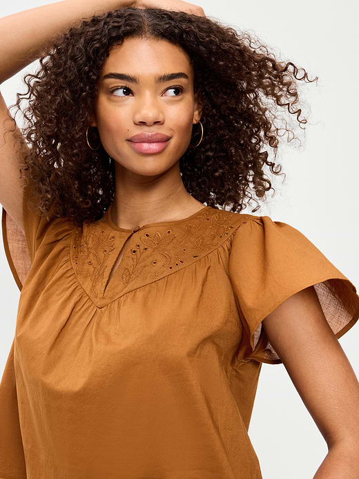 Old Navy Short-Sleeve Embroidered Trousseau Top — photo 1