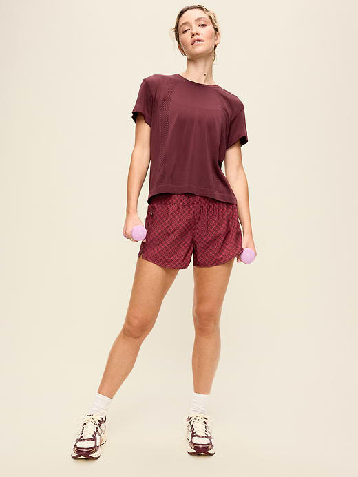 Old Navy Fluid Seamless Loose T-Shirt — photo 4