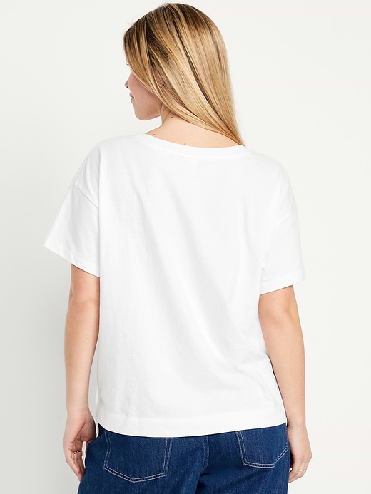 Old Navy Vintage V-Neck T-Shirt — photo 6