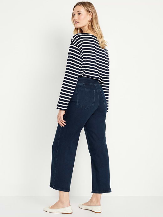 Old Navy High-Waisted Weekender Pull-On Crop Wide-Leg Jeans — photo 6