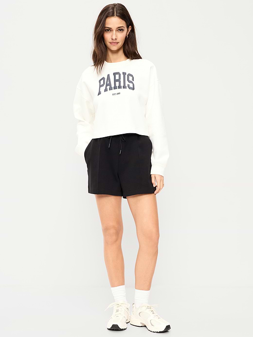 Old Navy Relaxed Dynamic Fleece Shorts — photo 1