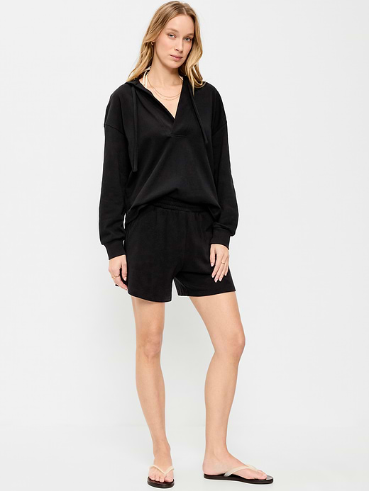 Old Navy High-Waisted Pull-On Shorts -- 5-inch inseam — photo 1