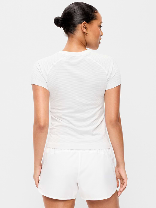 Old Navy Fluid Seamless Fitted T-Shirt — photo 3