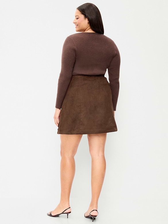 Old Navy Faux-Suede Mini Skirt — photo 9