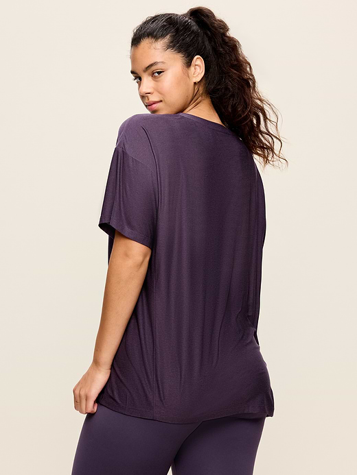 Old Navy CloudMotion Short-Sleeve Tunic — photo 7