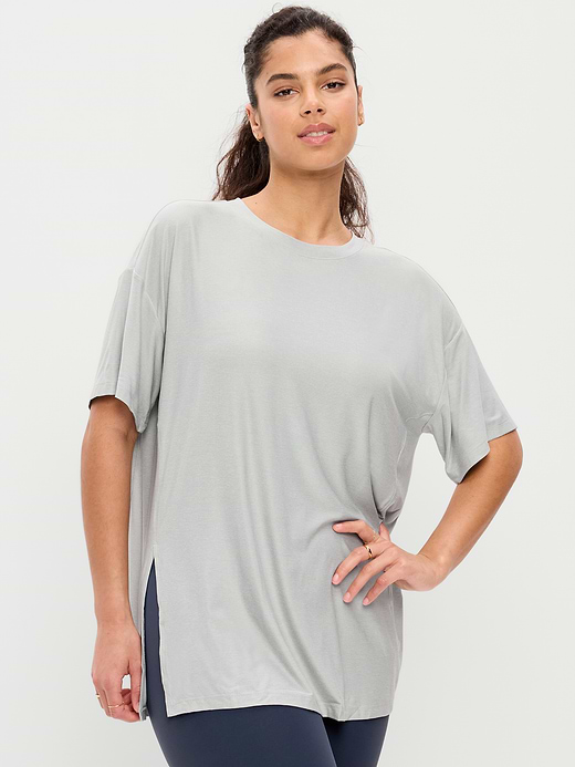 Old Navy CloudMotion Short-Sleeve Tunic — photo 6