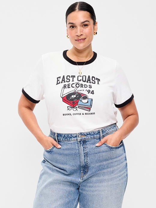 Old Navy EveryWear Crew-Neck Graphic T-Shirt — photo 9