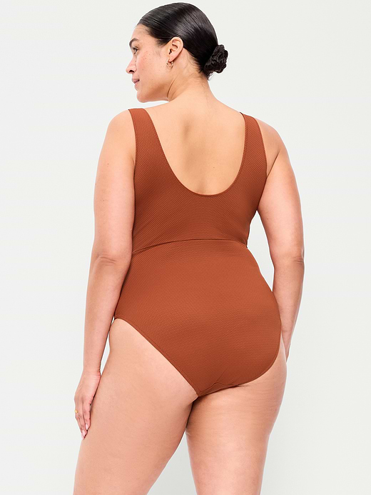 Old Navy Textured One-Piece Cut-Out Swimsuit — photo 9