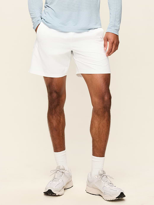 Old Navy StretchTech Workout Shorts -- 7-inch inseam — photo 1