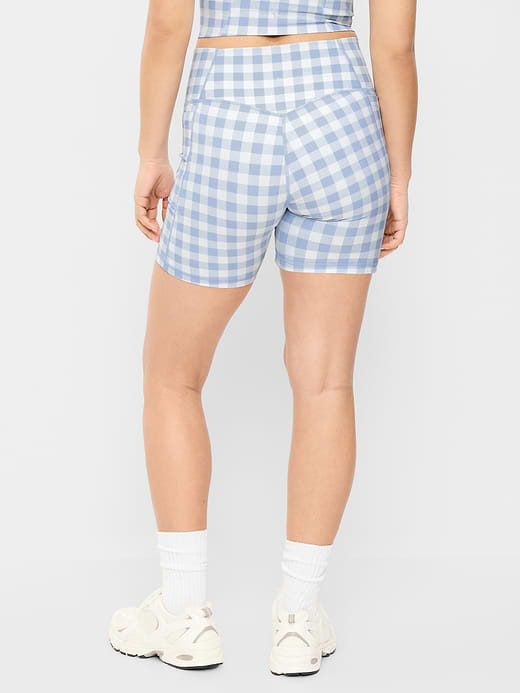Old Navy Extra-High Waisted PowerSoft Boundless Pocket Biker Shorts-- 6-inch inseam - No Front Seam — photo 6