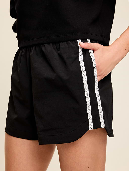 Old Navy High-Waisted TrekTech Run Shorts — photo 5