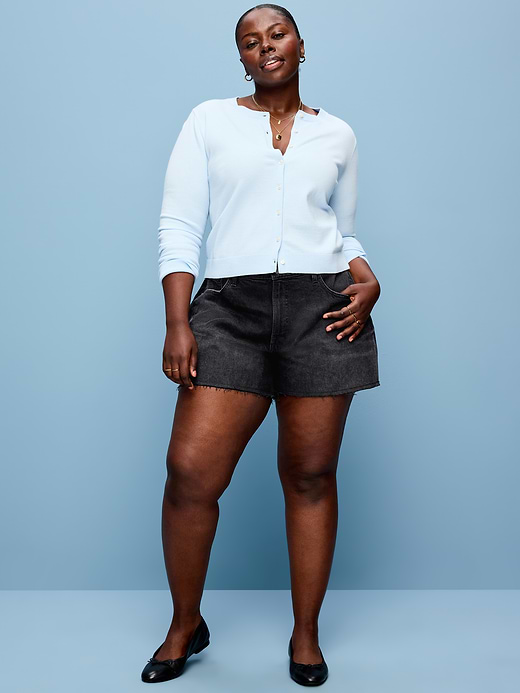 Old Navy Curvy High-Waisted OG Jean Cut-Off Shorts -- 4-inch inseam — photo 7