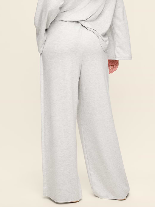 Old Navy High-Waisted Bounce Lite Drapey Wide-Leg Pleated Pants — photo 7