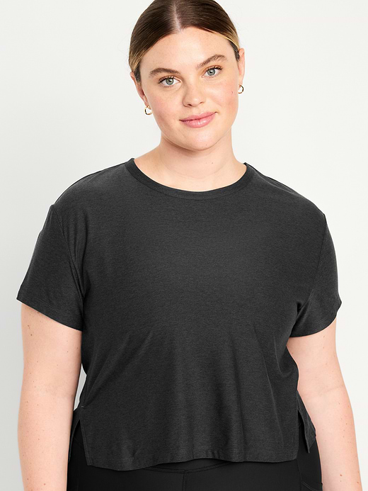 Old Navy CloudMotion T-Shirt — photo 6