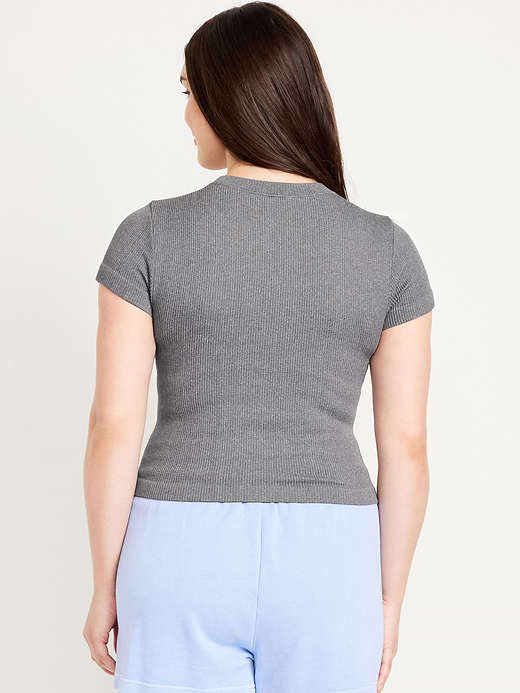 Old Navy Exhale Seamless Fitted Rib T-Shirt — photo 7